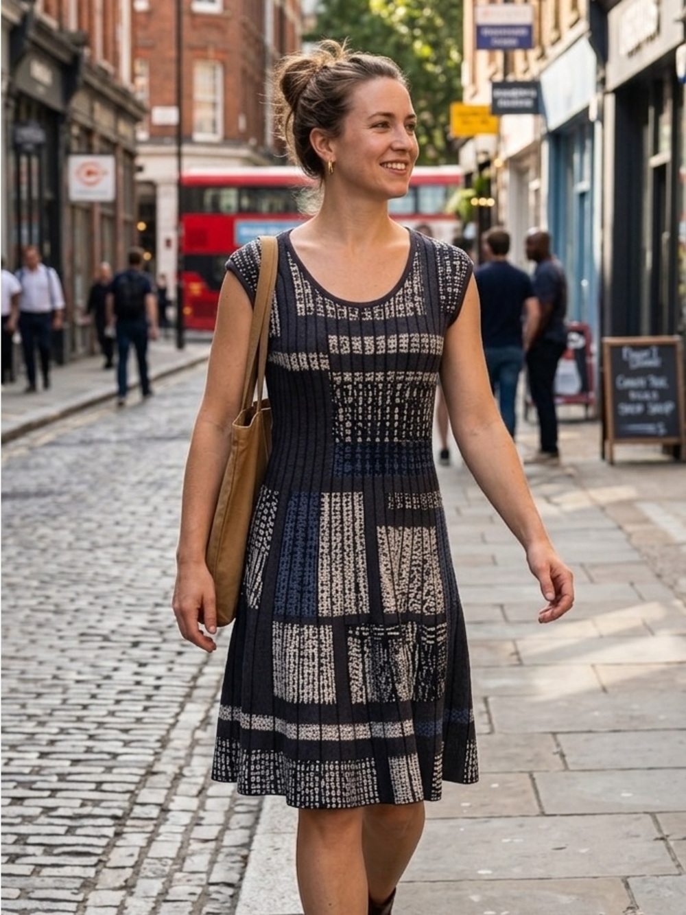 NIC+ZOE Black Blue and White Textured
Midi Dress Medium Flare Sleeveless